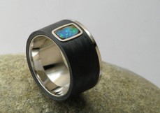 Ring WG mit Carbon und Opal.jpg